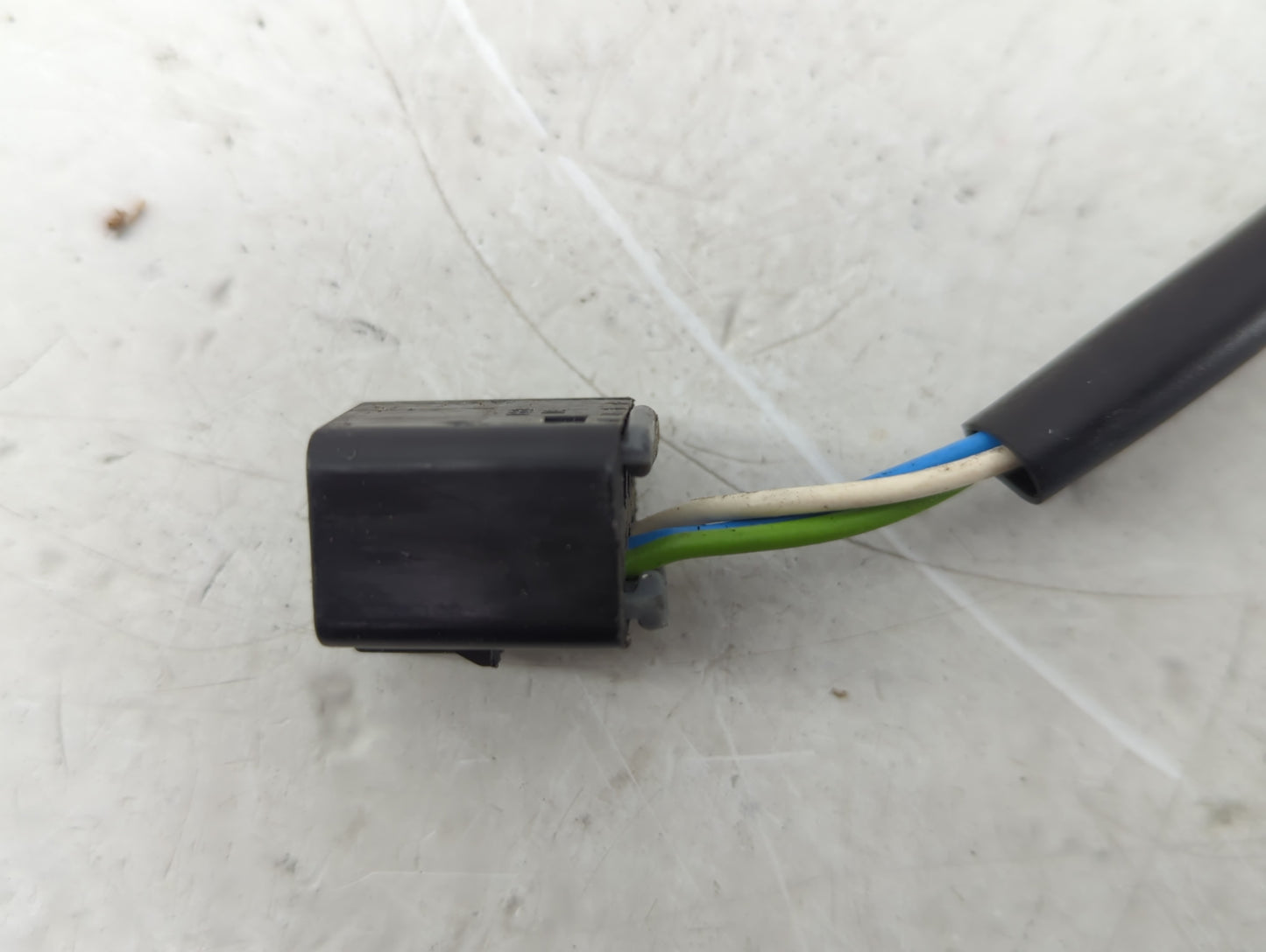 1997-2005 Buick Century Driver Side View Mirror - Left Door Mirror OEM Used - Oemusedautoparts1.com