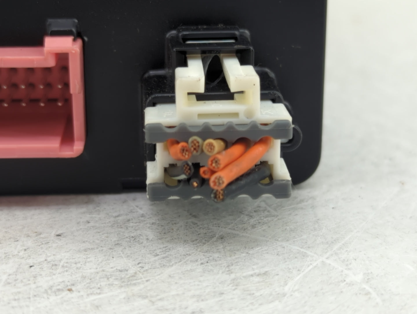 1997-1998 Buick Century Body Control Module Bcm Inner Cabin Fuse Box - Oemusedautoparts1.com