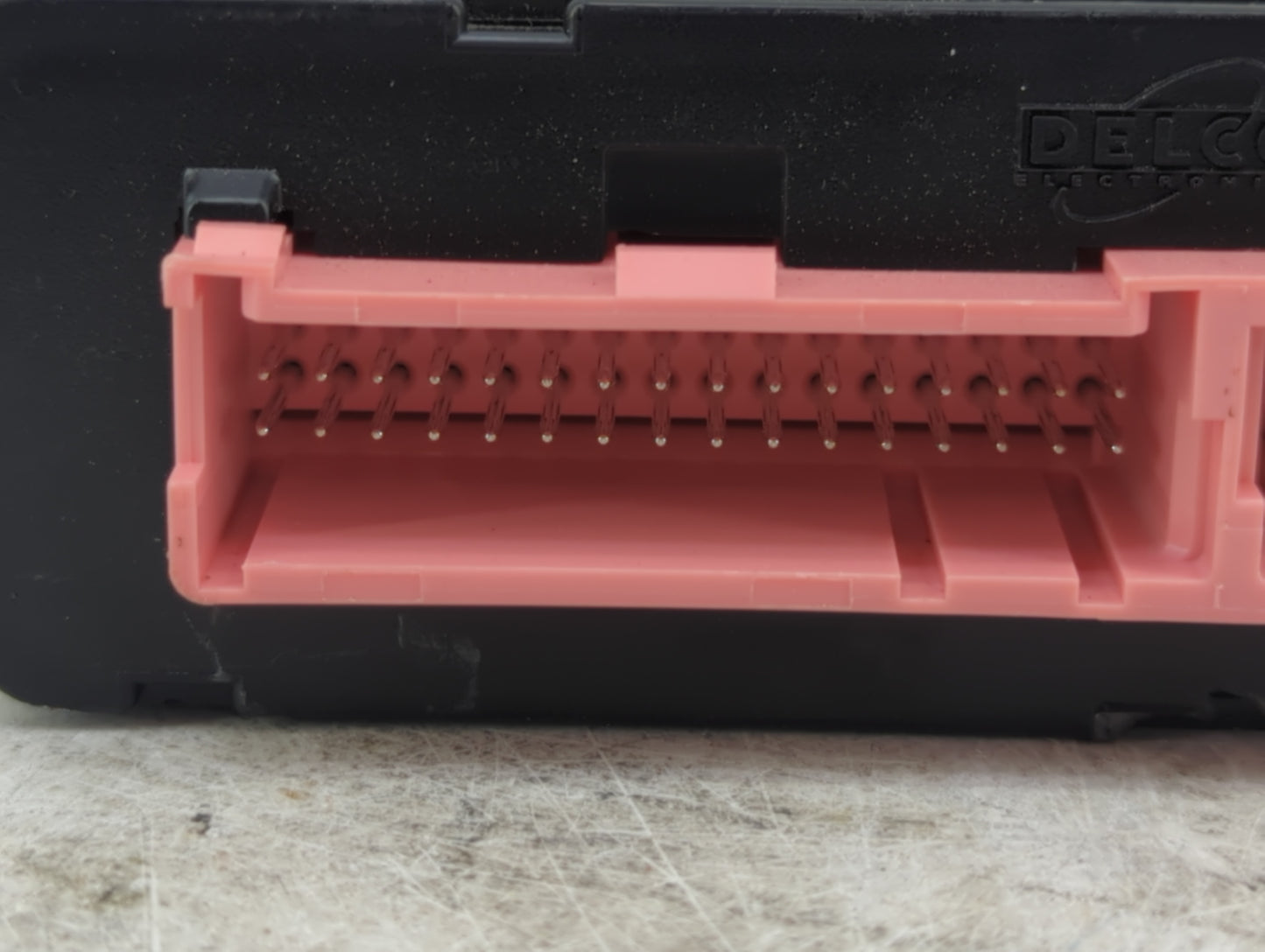 1997-1998 Buick Century Body Control Module Bcm Inner Cabin Fuse Box - Oemusedautoparts1.com