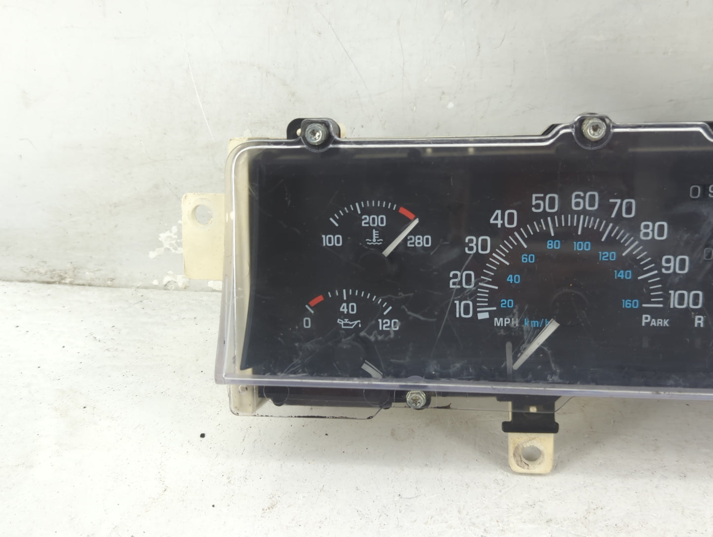 1997-1999 Buick Lesabre Instrument Cluster Speedometer Gauges P/N:16138835 6614-2 Fits Fits 1997 1998 1999 OEM Used Auto Par