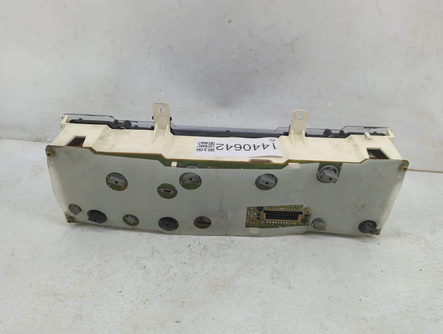 1997-1999 Buick Lesabre Instrument Cluster Speedometer Gauges P/N:16138835 6614-2 Fits Fits 1997 1998 1999 OEM Used Auto Par