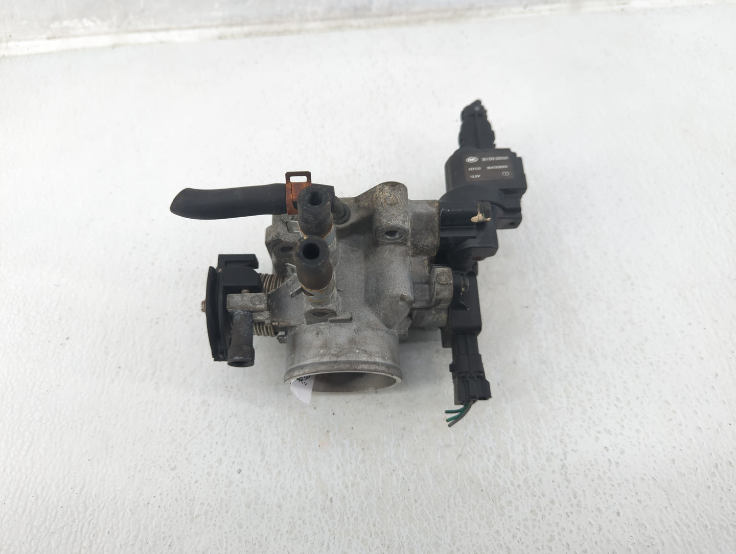 1998 Buick Park Avenue Throttle Body P/N:72321B Fits OEM Used Auto Parts - Oemusedautoparts1.com