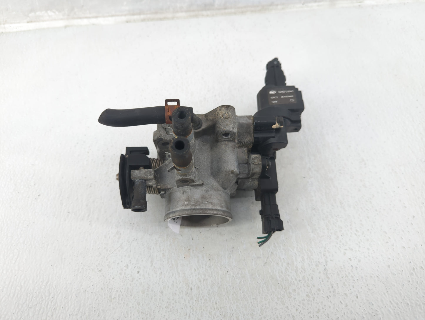 1998 Buick Park Avenue Throttle Body P/N:72321B Fits OEM Used Auto Parts - Oemusedautoparts1.com