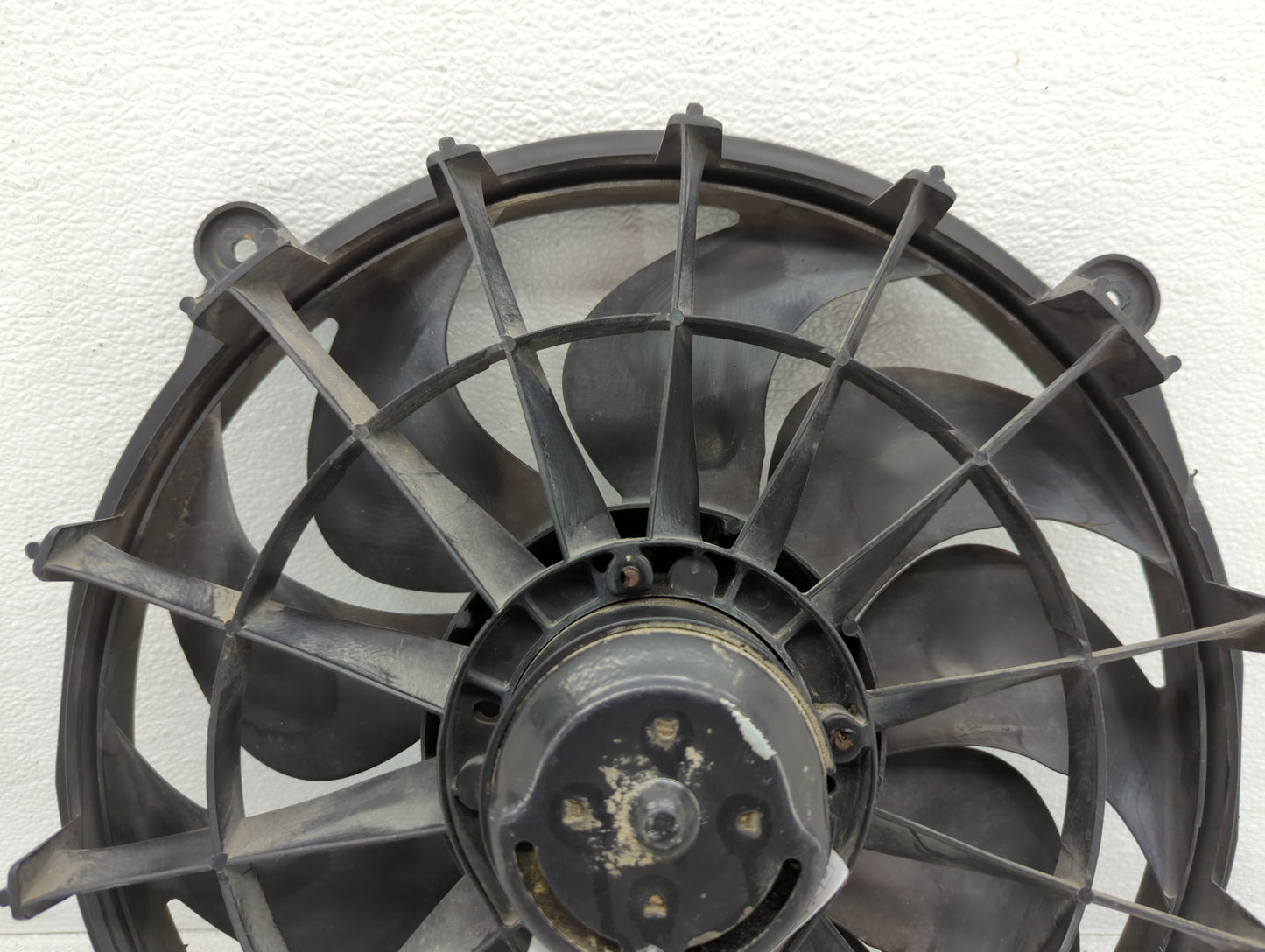 1997-2005 Buick Park Avenue Left Radiator Fan Motor Assembly - Oemusedautoparts1.com