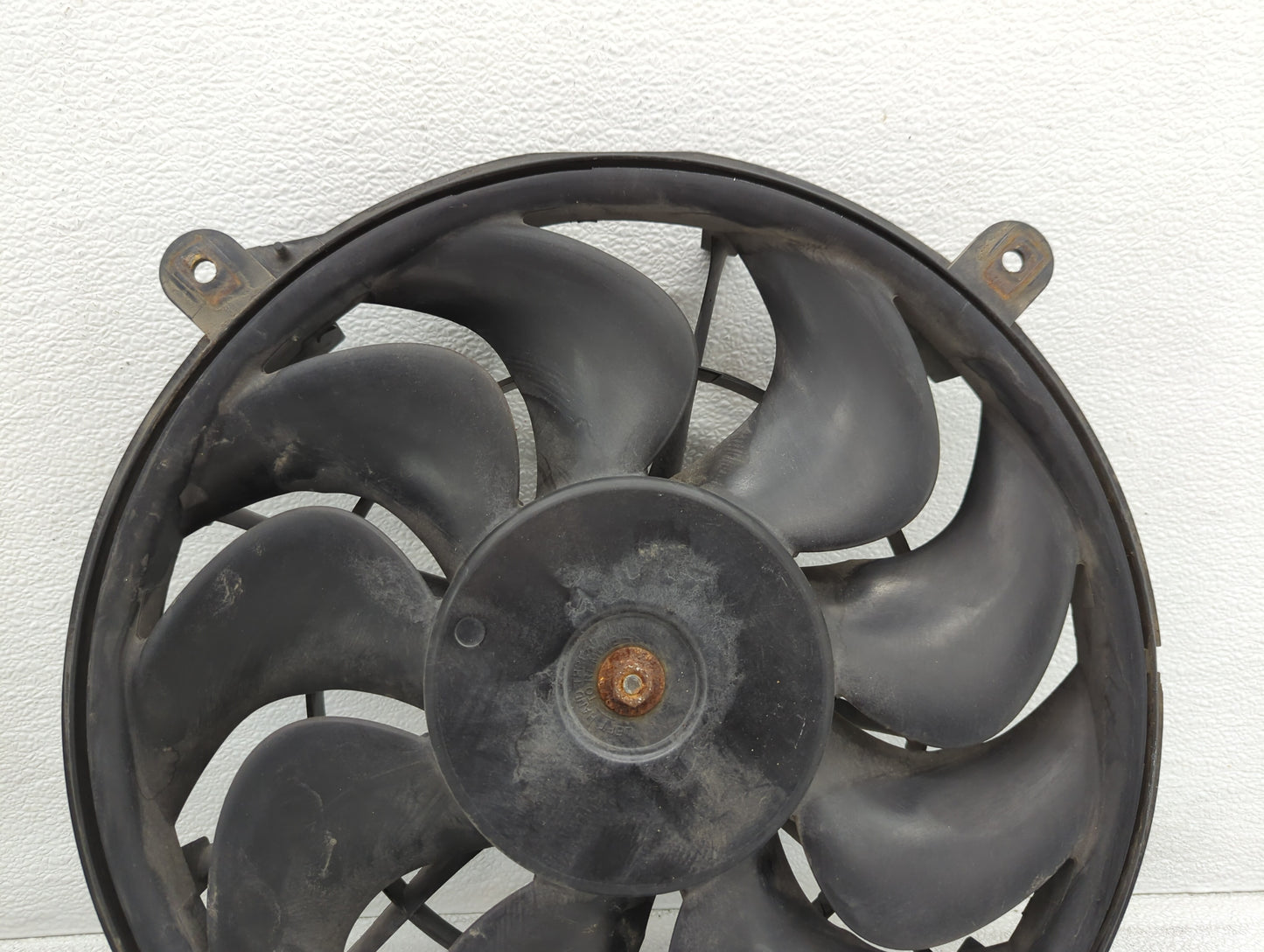 1997-2005 Buick Park Avenue Left Radiator Fan Motor Assembly - Oemusedautoparts1.com