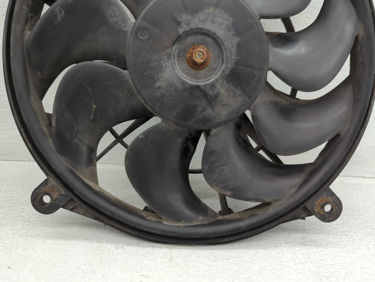 1997-2005 Buick Park Avenue Left Radiator Fan Motor Assembly - Oemusedautoparts1.com