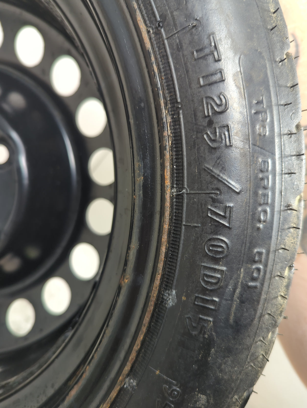 1997-2004 Buick Regal Spare Donut Tire Wheel Rim Oem - Oemusedautoparts1.com