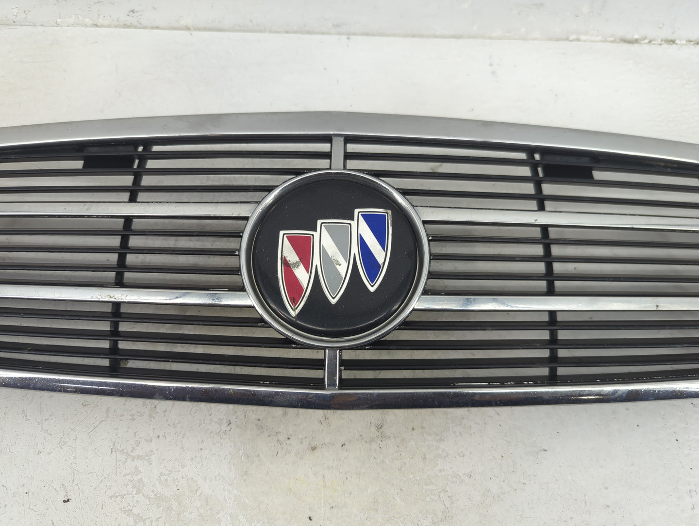 1997-2002 Buick Regal Front Grille Bumper Not Included - Oemusedautoparts1.com