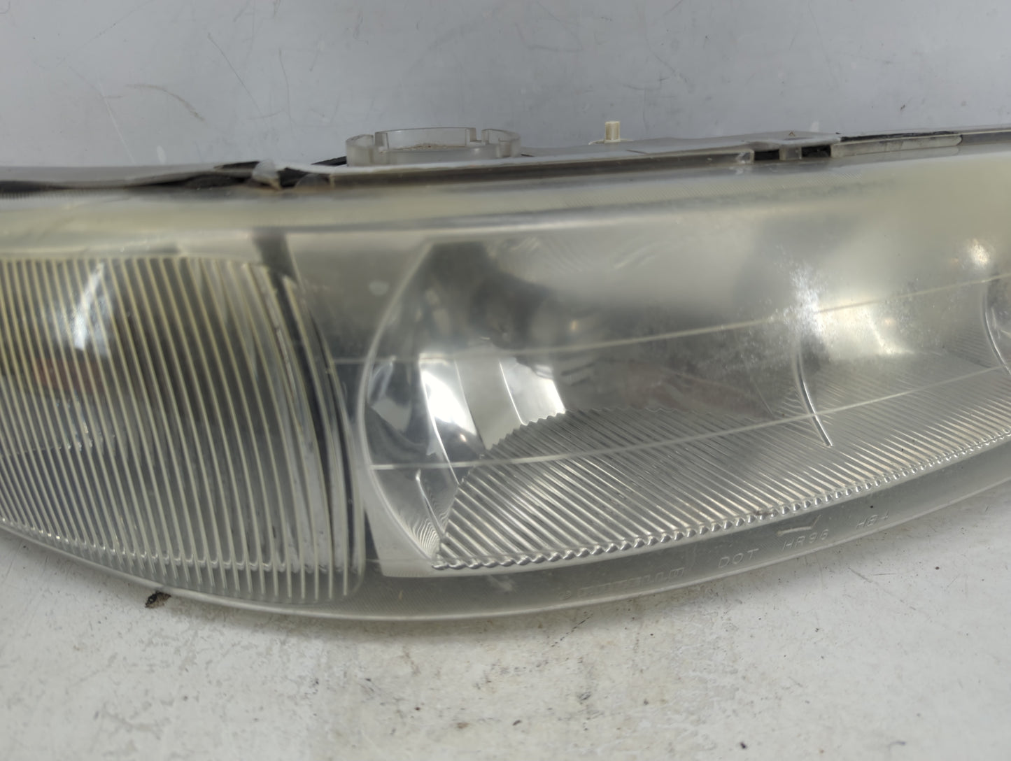1997-2004 Buick Regal Passenger Right Oem Head Light Headlight Lamp - Oemusedautoparts1.com