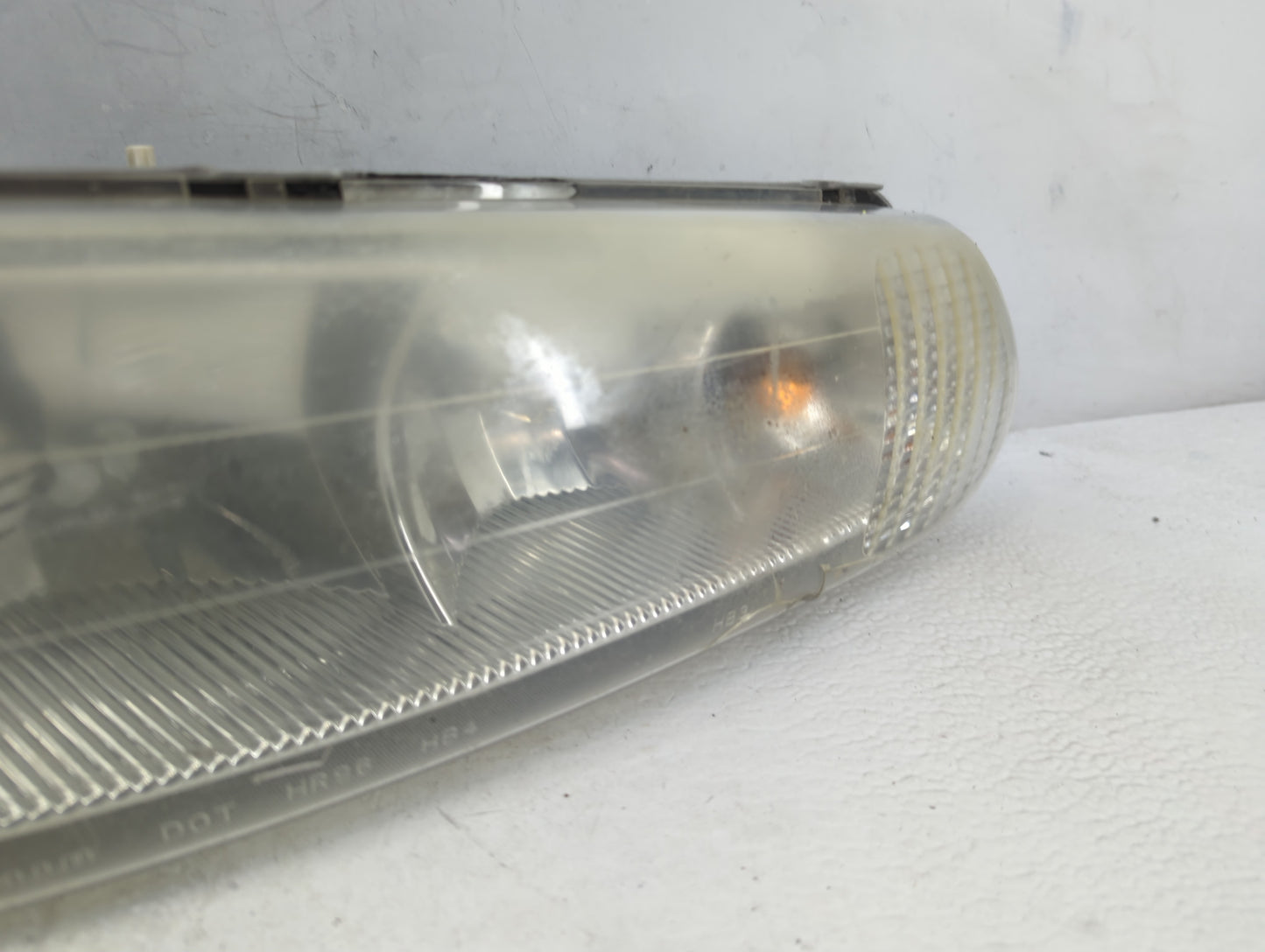 1997-2004 Buick Regal Passenger Right Oem Head Light Headlight Lamp - Oemusedautoparts1.com