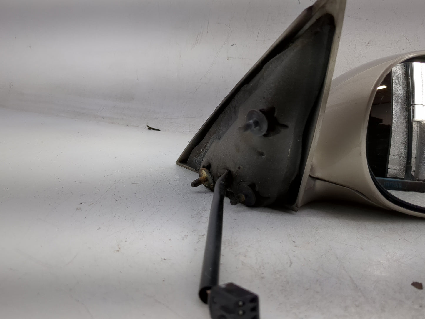 1997-2002 Buick Regal Passenger Side View Mirror - Right Door Mirror OEM Used - Oemusedautoparts1.com