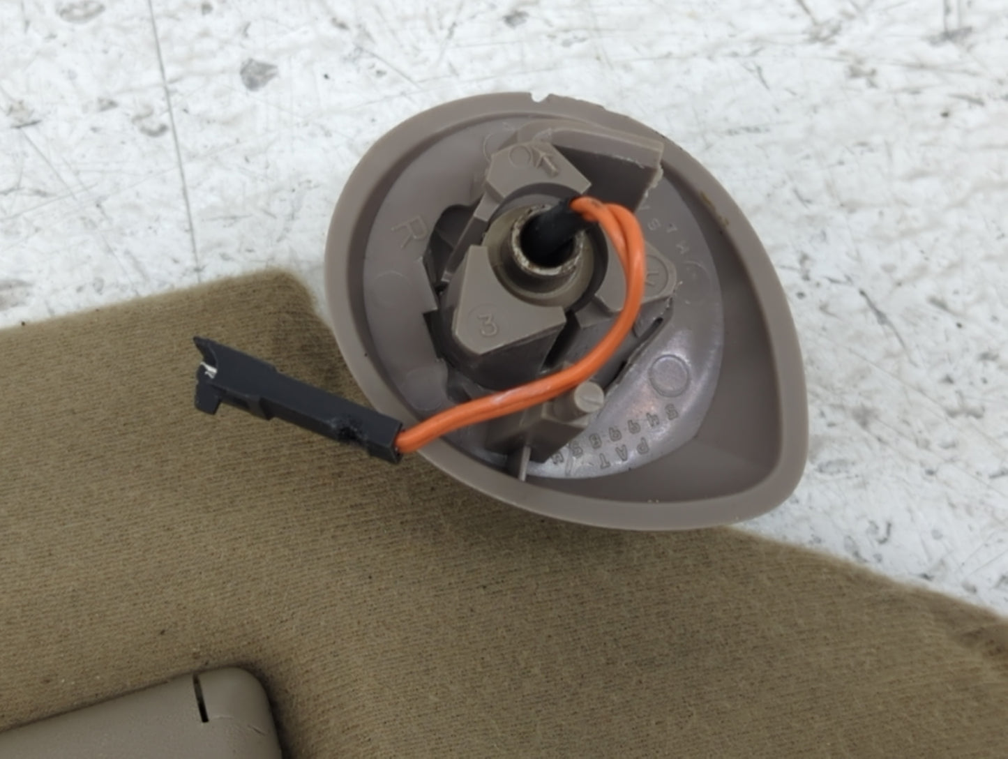 1998 Buick Regal Sun Visor Shade Replacement Passenger Right Mirror Fits OEM Used Auto Parts - Oemusedautoparts1.com
