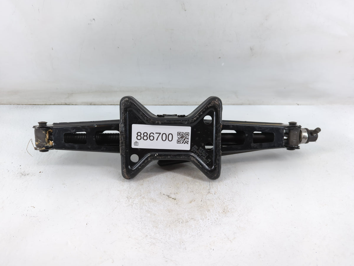 1998 Buick Regal Spare Scissor Car Jack - Oemusedautoparts1.com