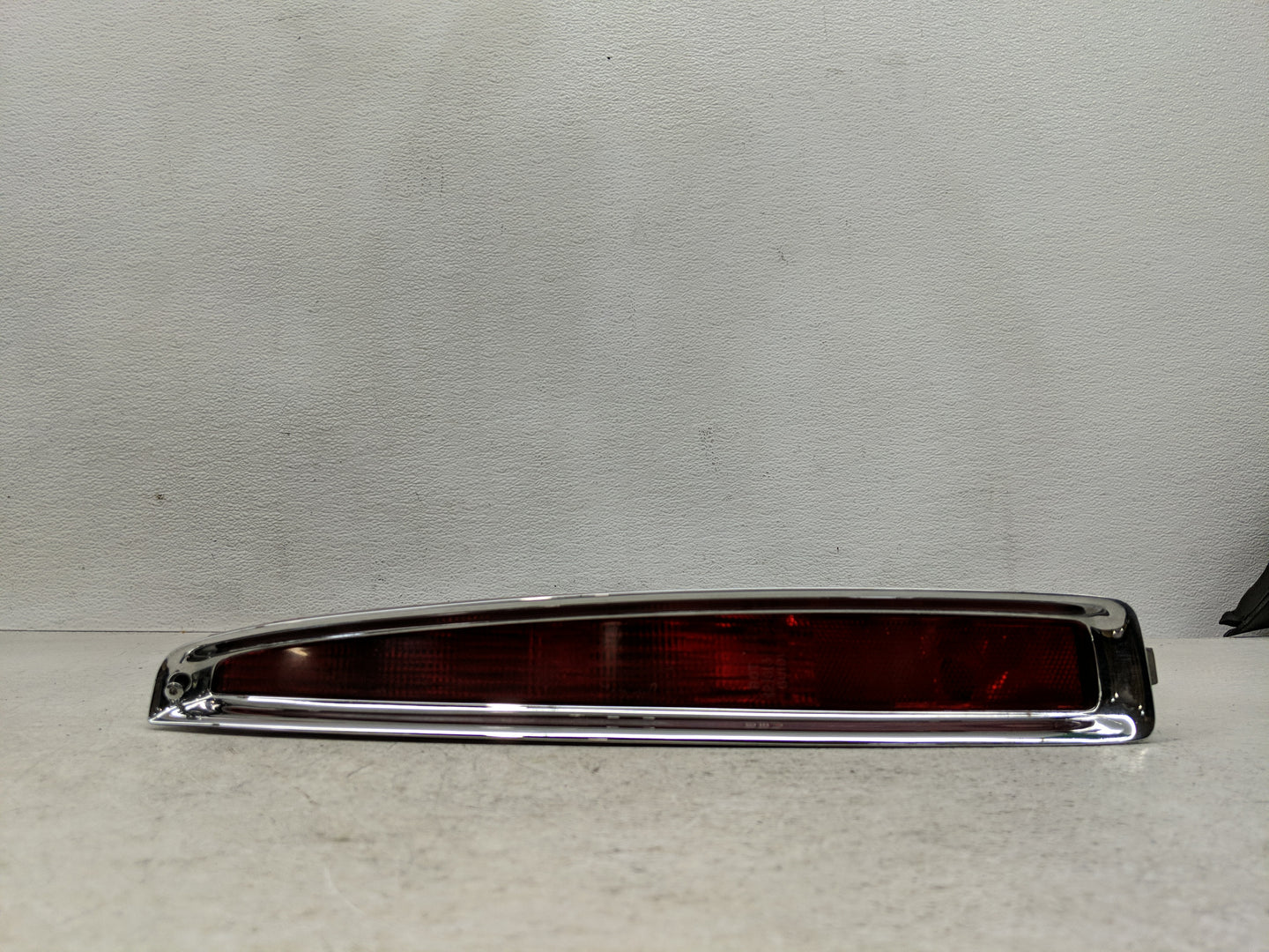 1994-1999 Cadillac Deville Tail Light Assembly Passenger Right OEM P/N:16523492 5976656 Fits Fits 1994 1995 1996 1997 1998 1