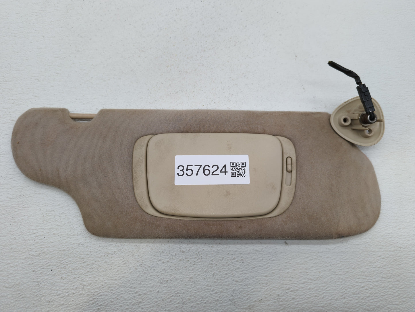 1998 Cadillac Deville Sun Visor Shade Replacement Passenger Right Mirror Fits OEM Used Auto Parts - Oemusedautoparts1.com