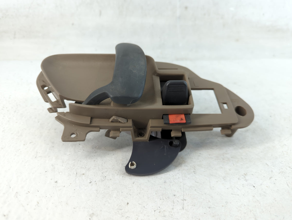 1998 Chevrolet 1500 Drivers Side Inside Front Door Handle Oem - Oemusedautoparts1.com