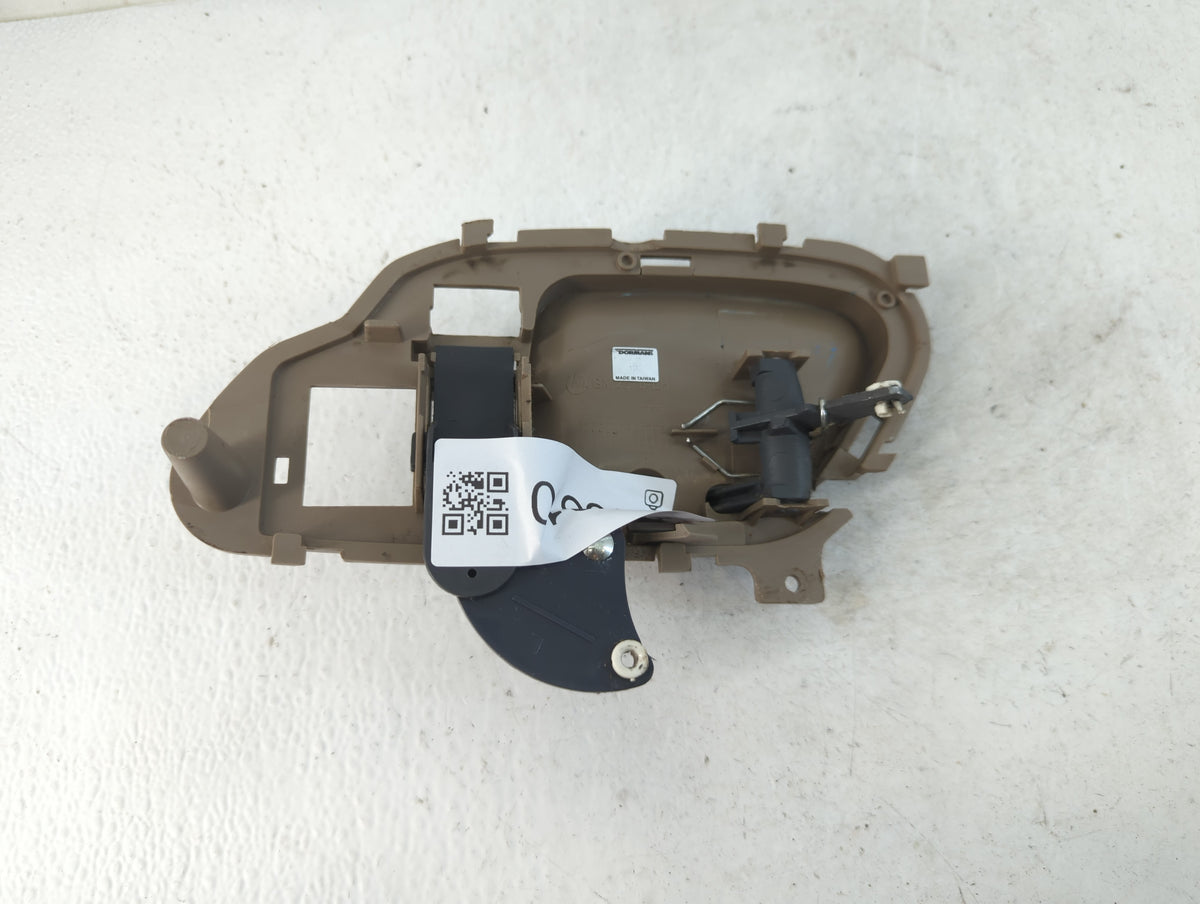 1998 Chevrolet 1500 Drivers Side Inside Front Door Handle Oem - Oemusedautoparts1.com