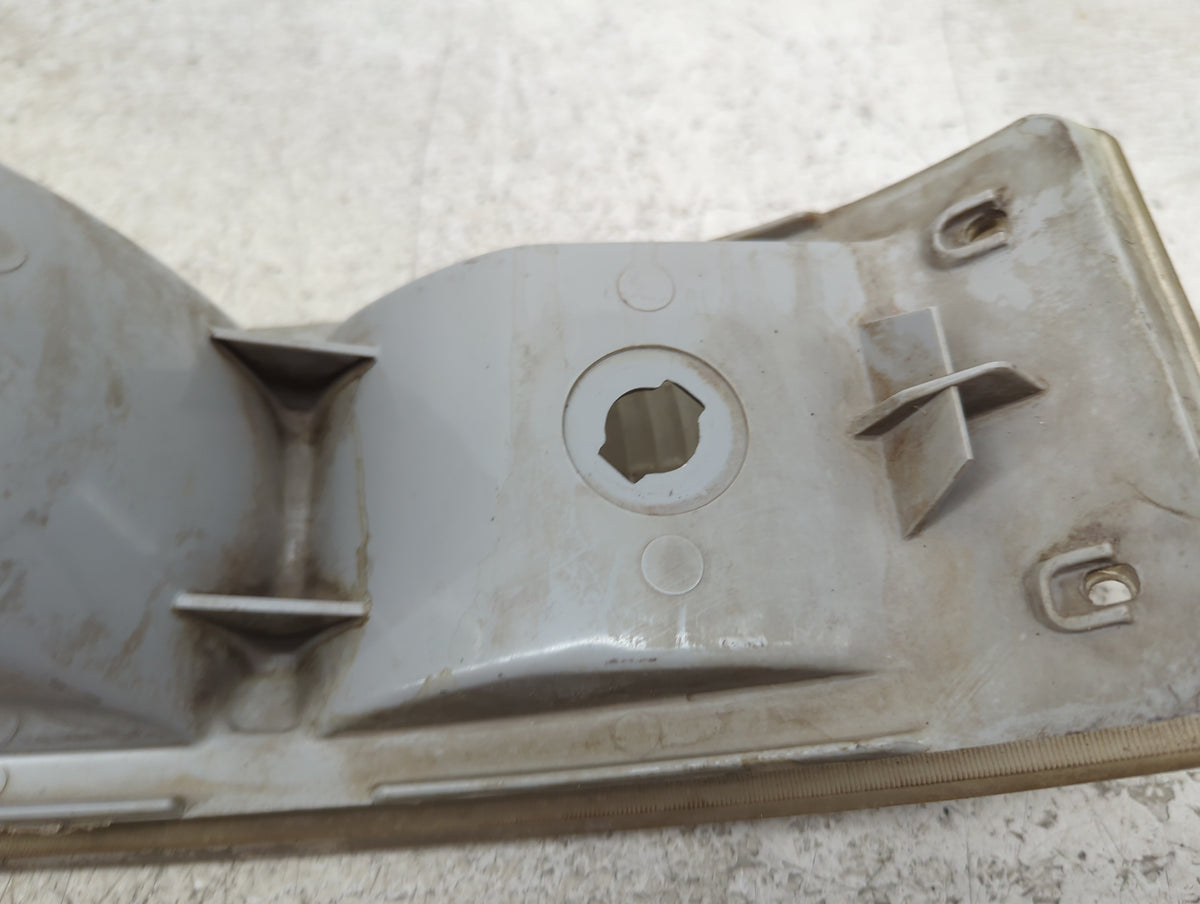 1998 Chevrolet Astro Passenger Right Oem Front Light Lamp - Oemusedautoparts1.com