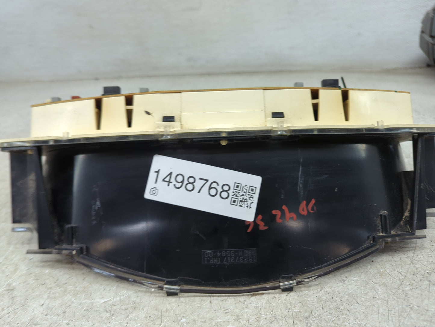 1998 Chevrolet Astrovan Instrument Cluster Speedometer Gauges P/N:16193817 16235280, 16193280 Miles: Fits OEM Used Auto Part