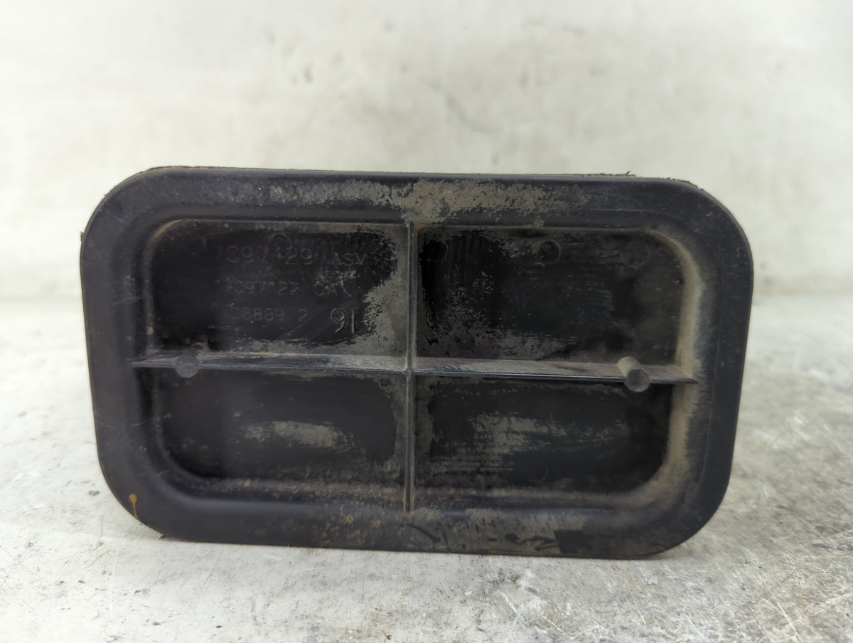 1998 Chevrolet Astro Van Fuel Vapor Charcoal Canister - Oemusedautoparts1.com