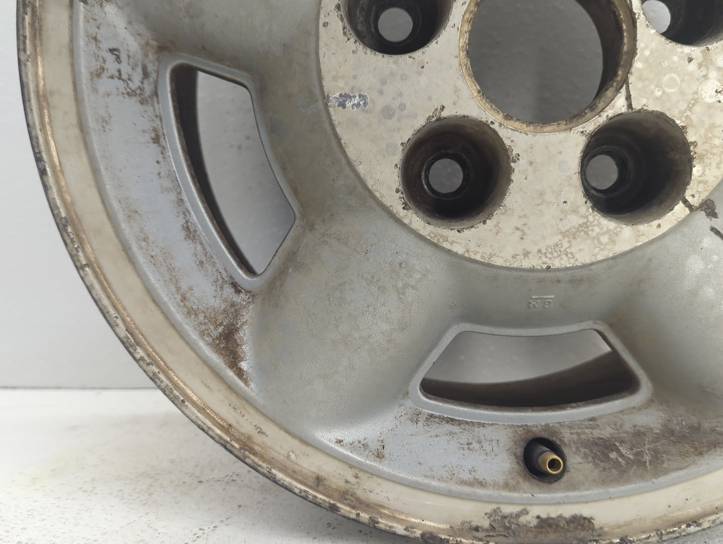 1995-2005 Chevrolet Blazer Oem Wheel Rim 1083339 - Oemusedautoparts1.com