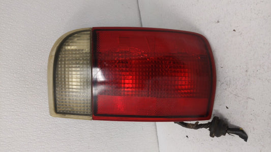 1995-2005 Chevrolet Blazer Tail Light Assembly Driver Left OEM P/N:16518499 15113579 Fits OEM Used Auto Parts - Oemusedautop