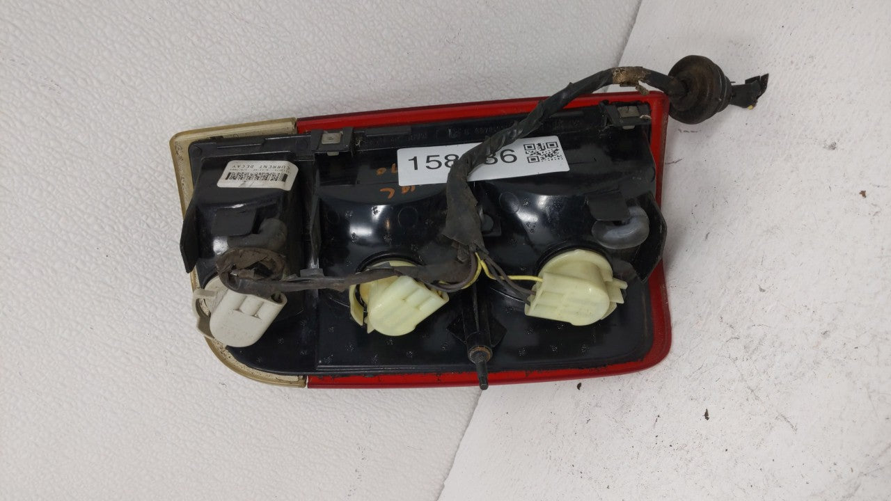 1995-2005 Chevrolet Blazer Tail Light Assembly Driver Left OEM P/N:16518499 15113579 Fits OEM Used Auto Parts - Oemusedautop