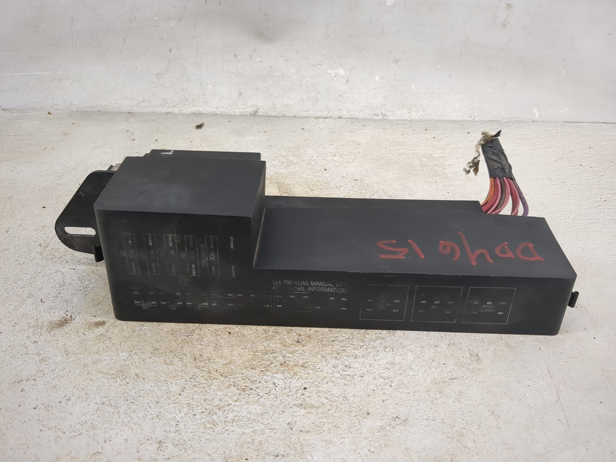 1998 Chevrolet Cavalier Fusebox Fuse Box Panel Relay Module P/N:12135170 10328864 Fits OEM Used Auto Parts - Oemusedautopart