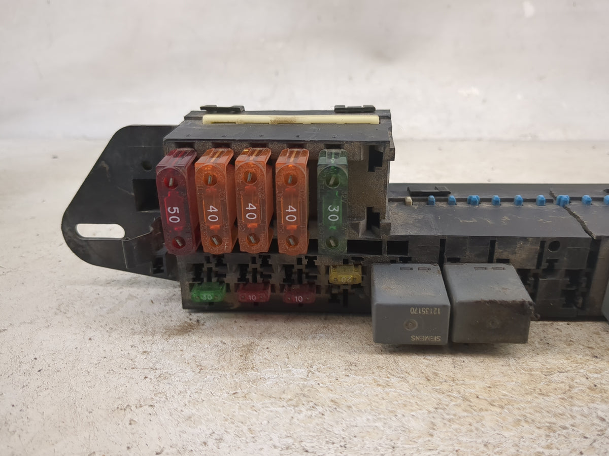 1998 Chevrolet Cavalier Fusebox Fuse Box Panel Relay Module P/N:12135170 10328864 Fits OEM Used Auto Parts - Oemusedautopart