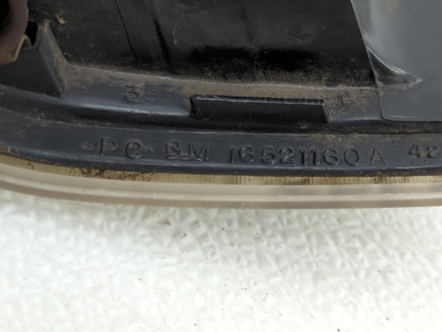 1996-1999 Chevrolet Express 3500 Tail Light Assembly Passenger Right OEM P/N:16521160 A Fits Fits 1996 1997 1998 1999 OEM Us