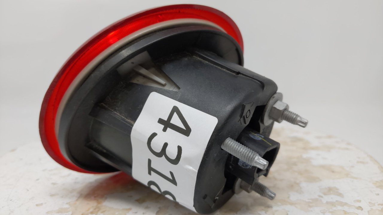 2006-2011 Chevrolet Hhr Tail Light Assembly Driver Left OEM Fits Fits 2006 2007 2008 2009 2010 2011 OEM Used Auto Parts - Oe