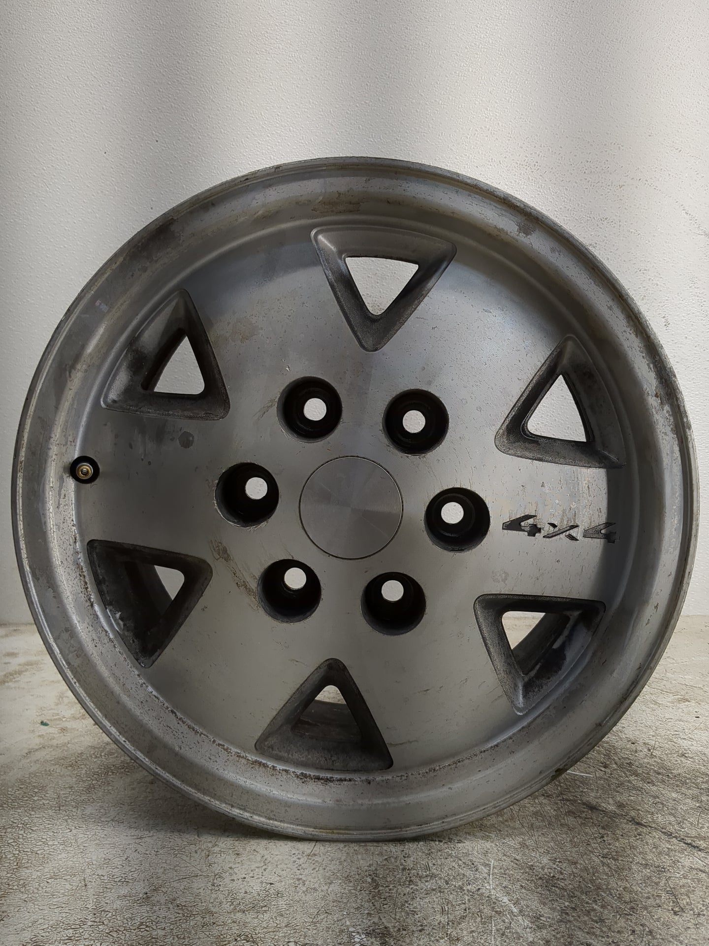 Chevrolet K1500 Oem Wheel Rim - Oemusedautoparts1.com
