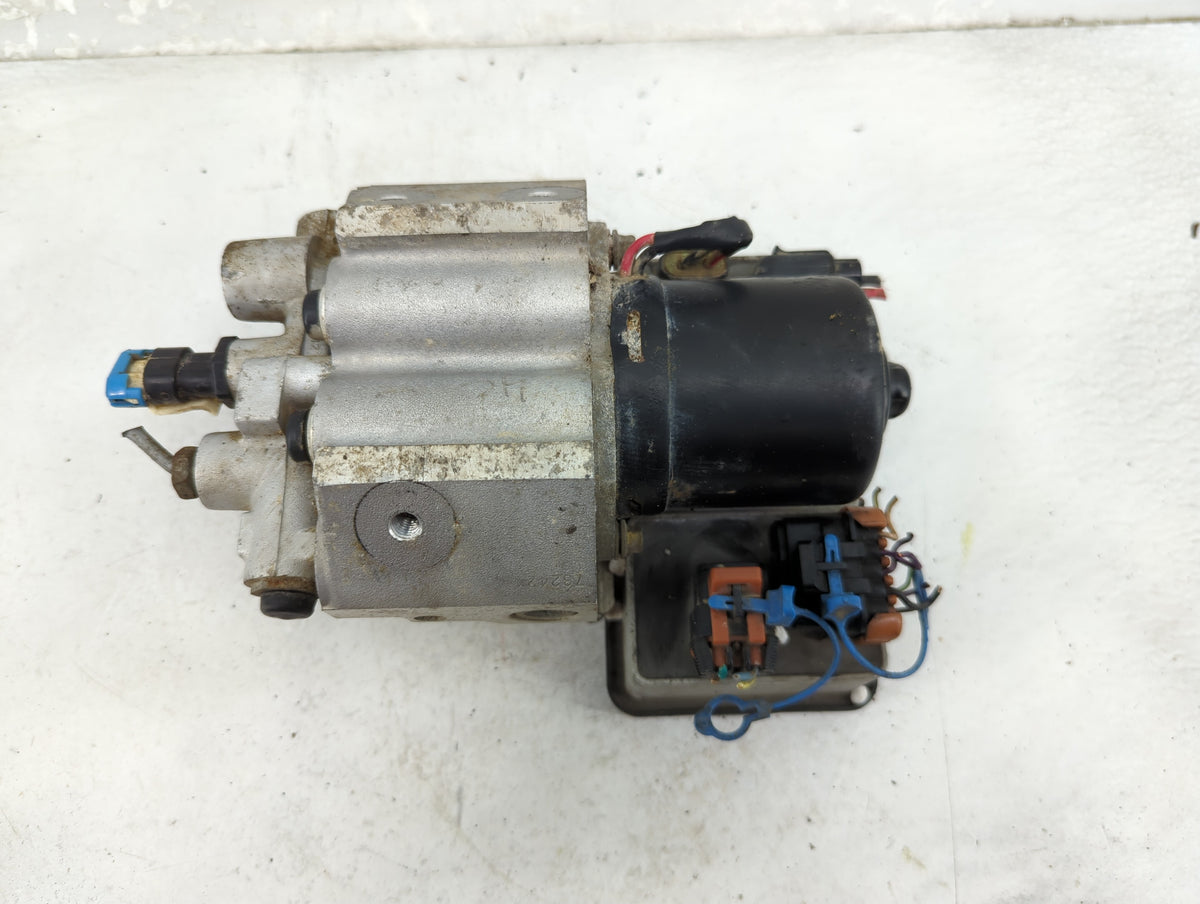 1998 Chevrolet K1500 Anti-Lock Brake ABS Pump Module Actuator OEM P/N:12765501 Fits Fits 1999 2000 OEM Used Auto Parts - Oem