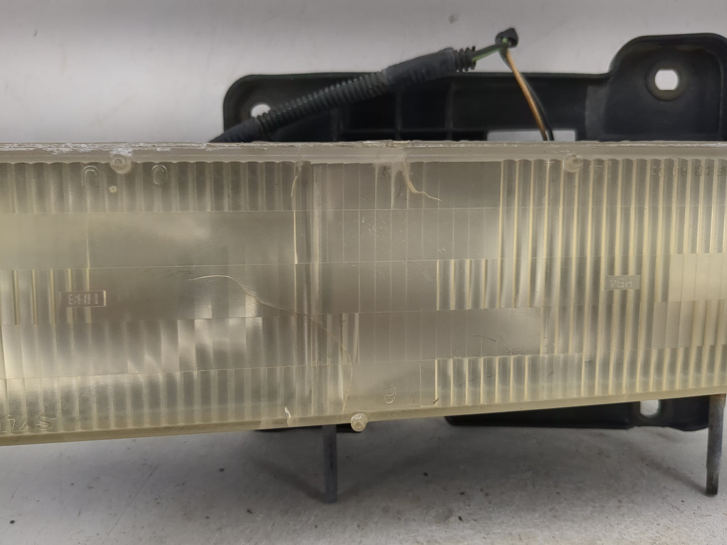 Chevrolet K1500 Passenger Right Oem Head Light Headlight Lamp 1217096 - Oemusedautoparts1.com