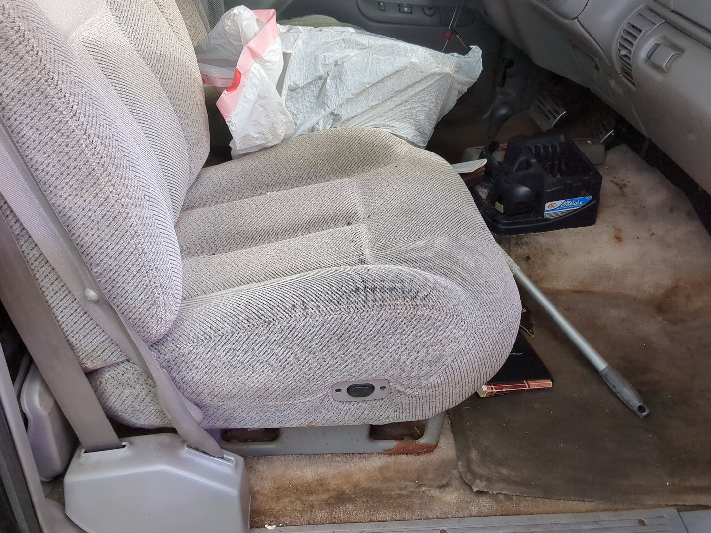 1998 Chevrolet K1500 Passenger Front Seat Oem - Oemusedautoparts1.com