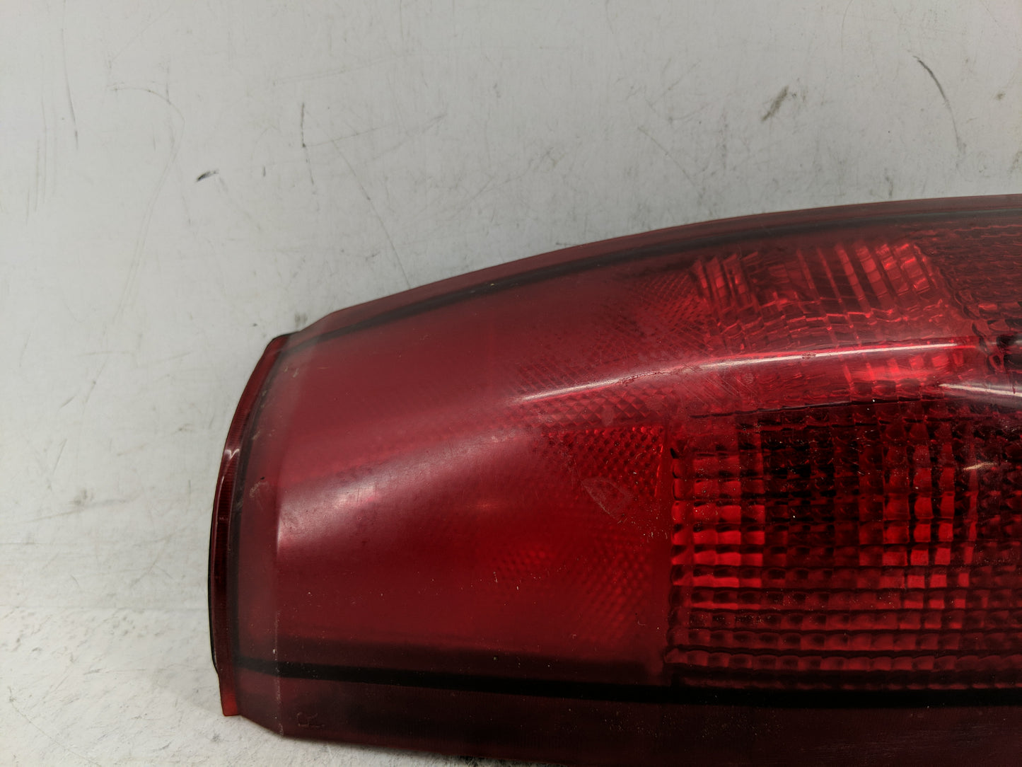 1998 Chevrolet K1500 Tail Light Assembly Passenger Right OEM Fits Fits 1992 1993 1994 1995 1996 1997 1999 2000 OEM Used Auto