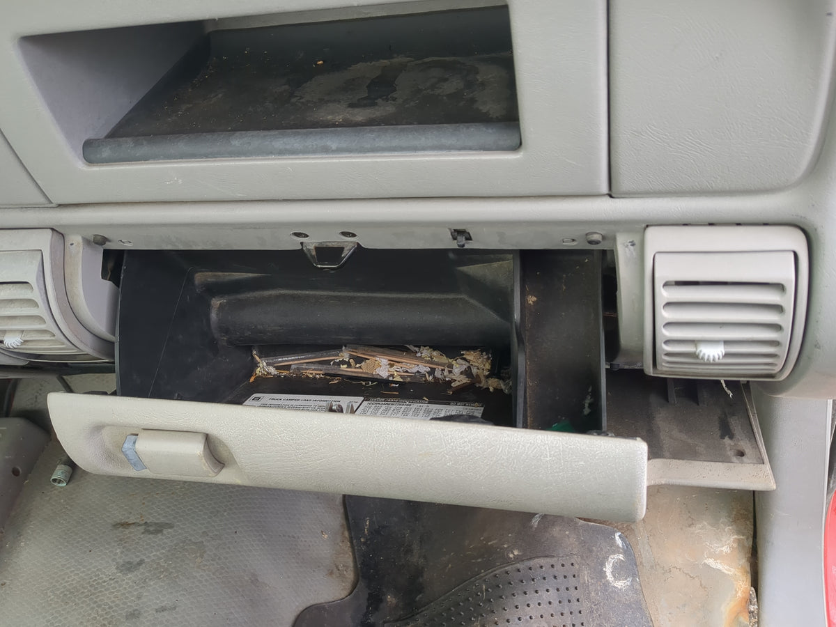 1998 Chevrolet K3500 Passenger Glove Box Door Storage Compartment - Oemusedautoparts1.com