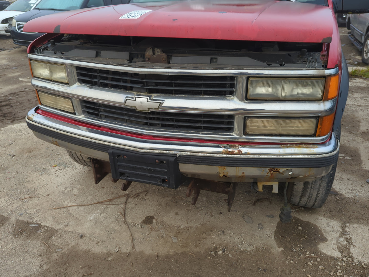 1998 Chevrolet K3500 Front Grille Bumper Not Included - Oemusedautoparts1.com