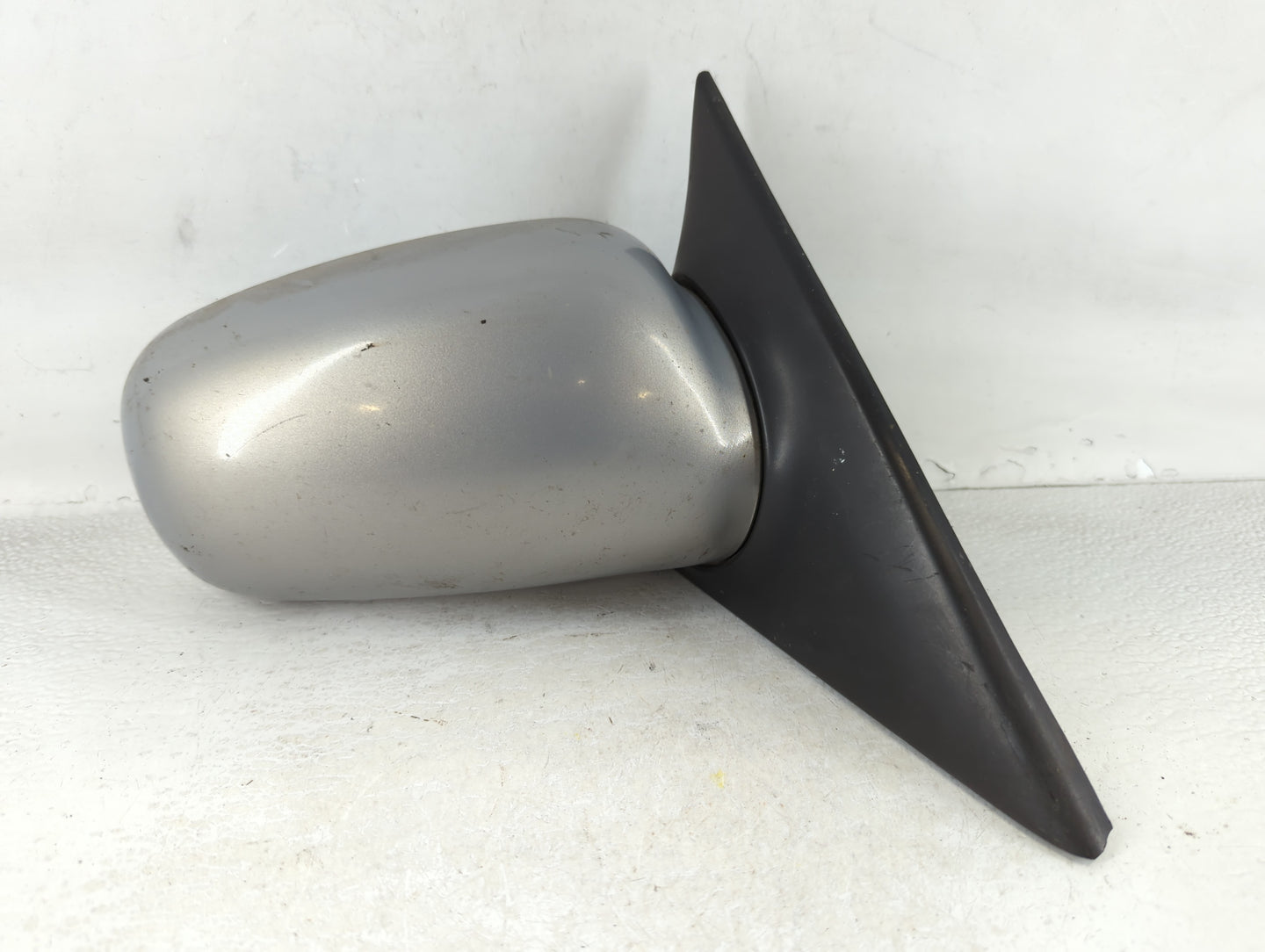 1997-2005 Chevrolet Malibu Side Mirror Replacement Passenger Right View Door Mirror Fits OEM Used Auto Parts - Oemusedautopa