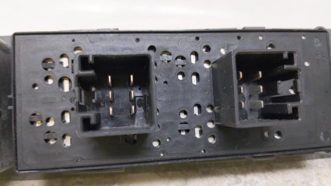 1998 Chevrolet Master Master Power Window Switch Replacement Driver Side Left Fits Fits 2005 2006 2007 2008 2009 OEM Used Au