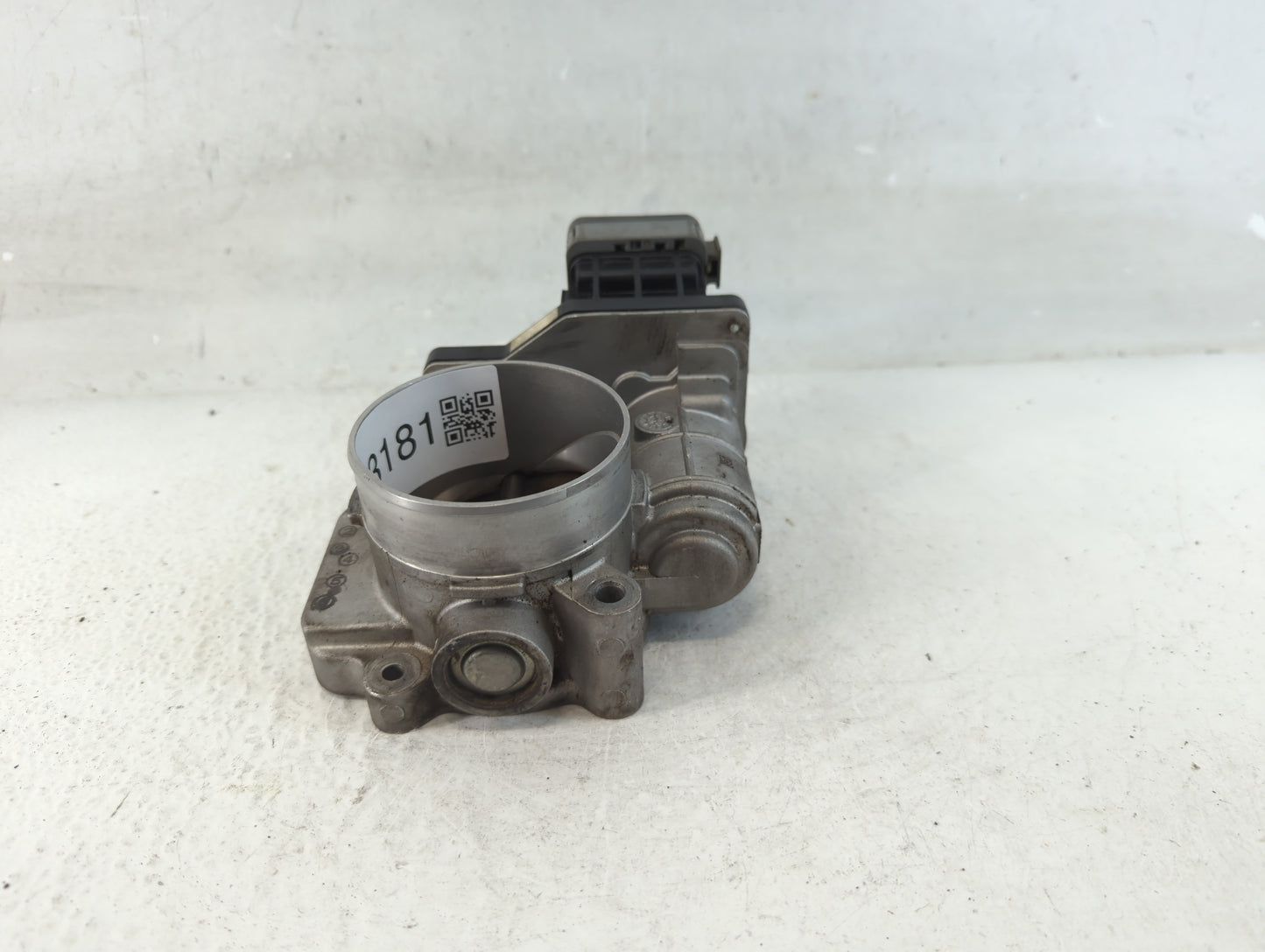 1998-1999 Chevrolet Prizm Throttle Body P/N:RMM75-5 12607894 Fits Fits 1998 1999 OEM Used Auto Parts - Oemusedautoparts1.com