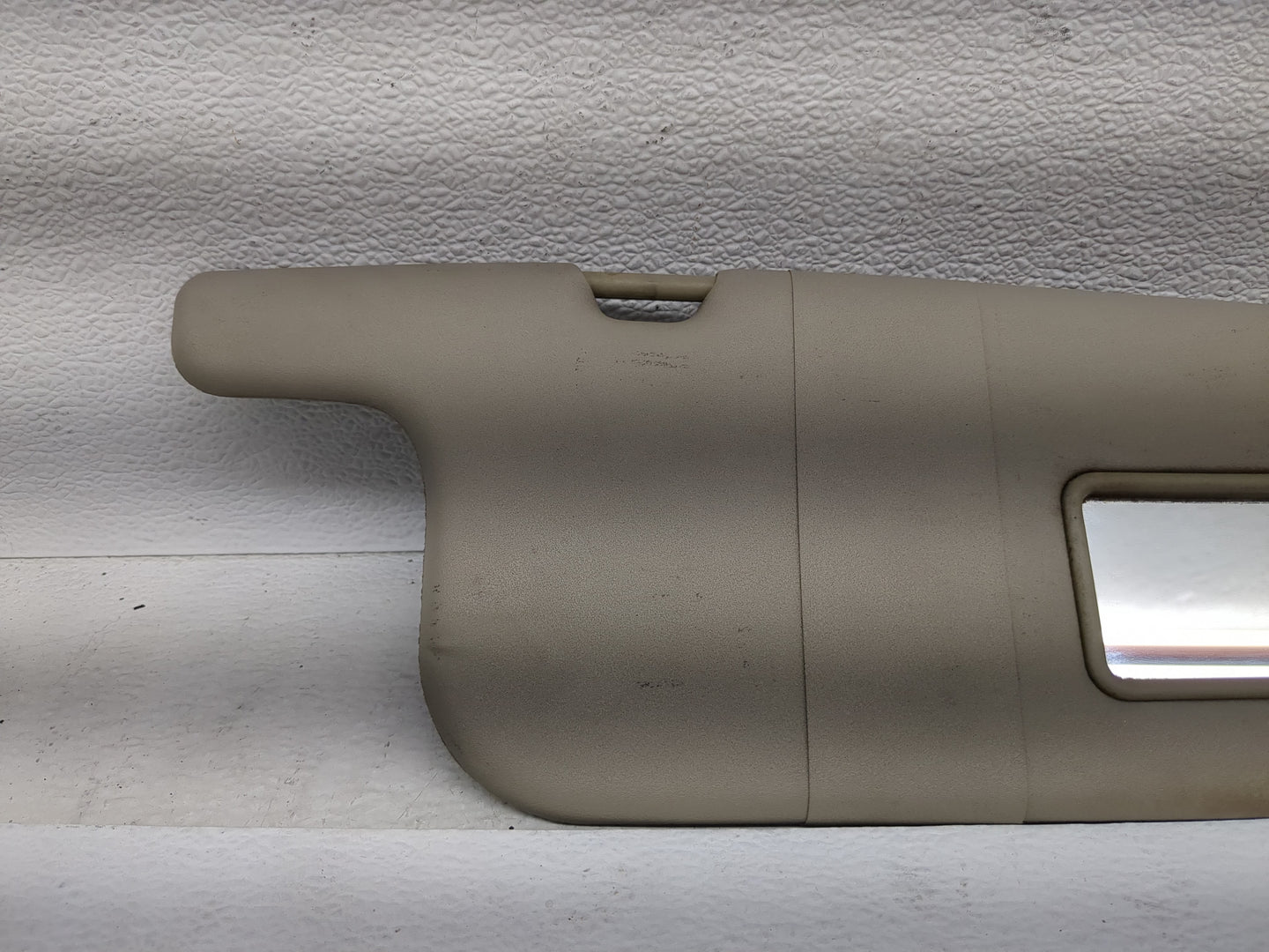 1998 Chevrolet Prizm Sun Visor Shade Replacement Passenger Right Mirror Fits OEM Used Auto Parts - Oemusedautoparts1.com
