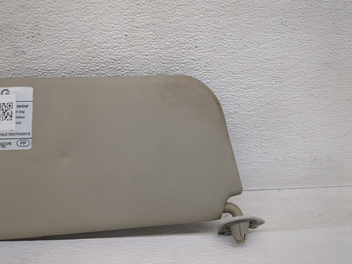 1998 Chevrolet Prizm Sun Visor Shade Replacement Passenger Right Mirror Fits OEM Used Auto Parts - Oemusedautoparts1.com
