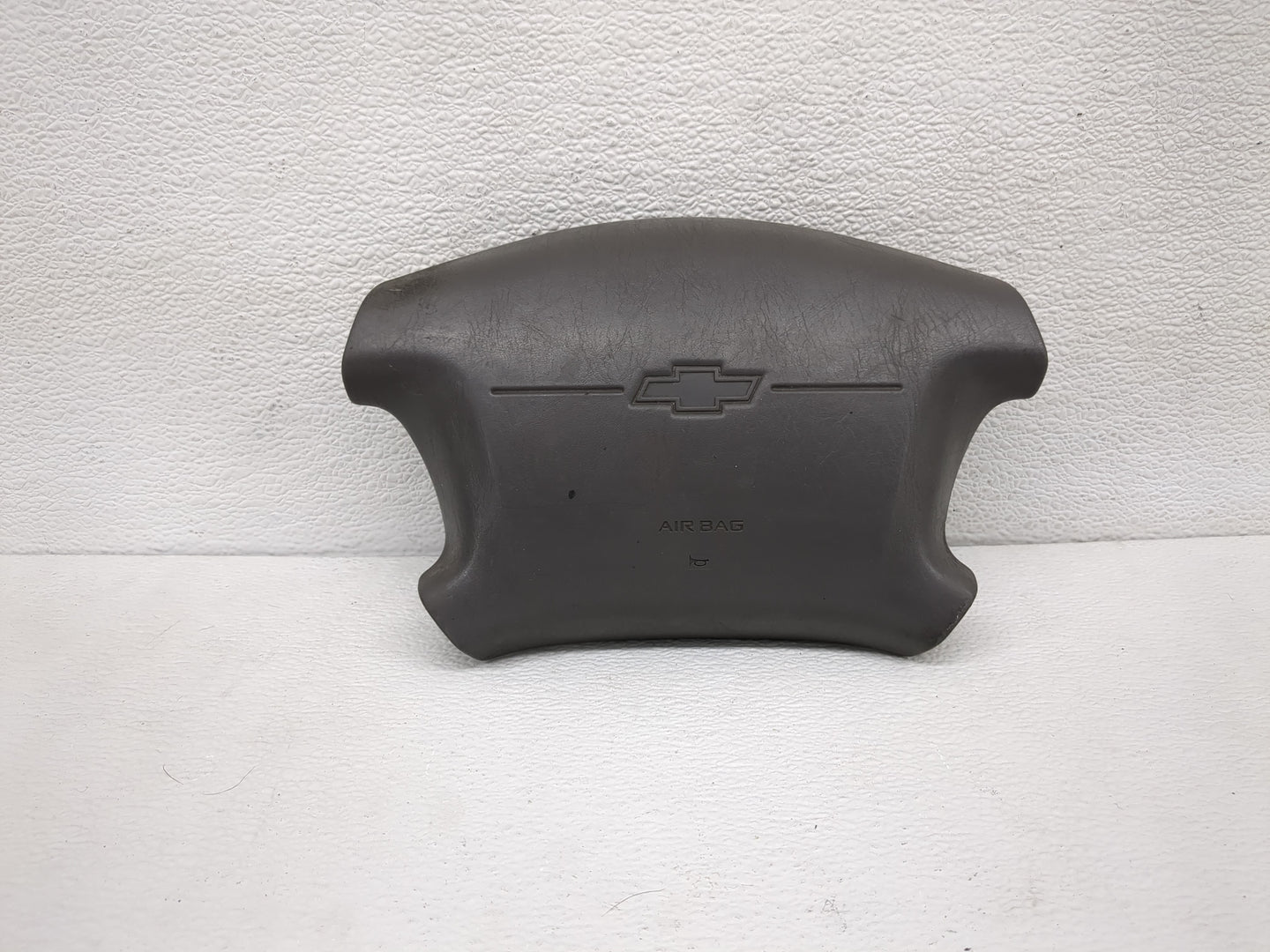1998 Chevrolet Prizm Air Bag Driver Left Steering Wheel Mounted Fits OEM Used Auto Parts - Oemusedautoparts1.com