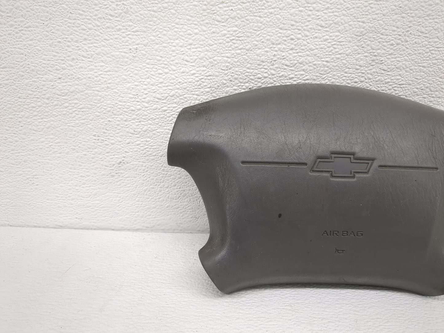 1998 Chevrolet Prizm Air Bag Driver Left Steering Wheel Mounted Fits OEM Used Auto Parts - Oemusedautoparts1.com