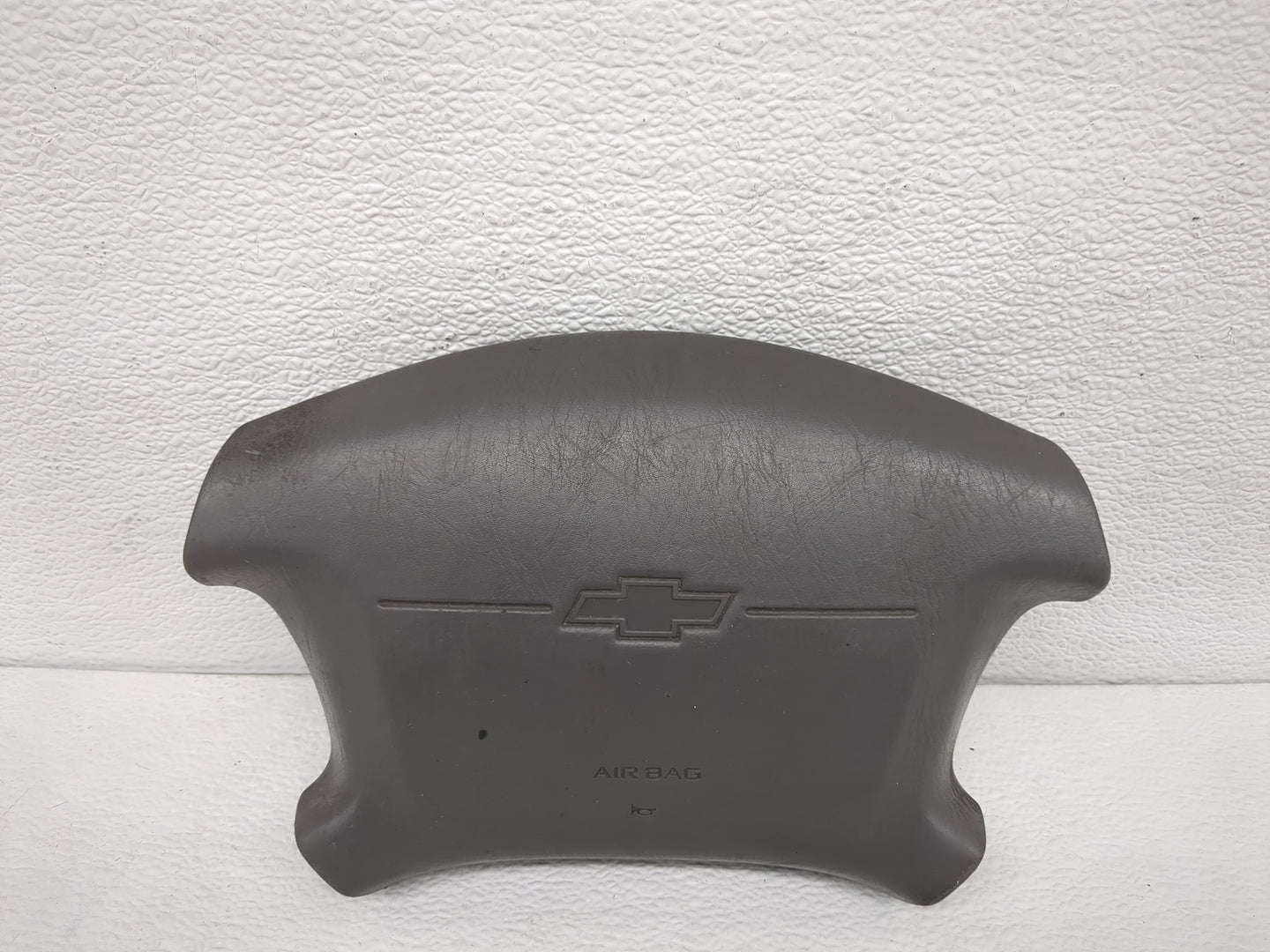 1998 Chevrolet Prizm Air Bag Driver Left Steering Wheel Mounted Fits OEM Used Auto Parts - Oemusedautoparts1.com
