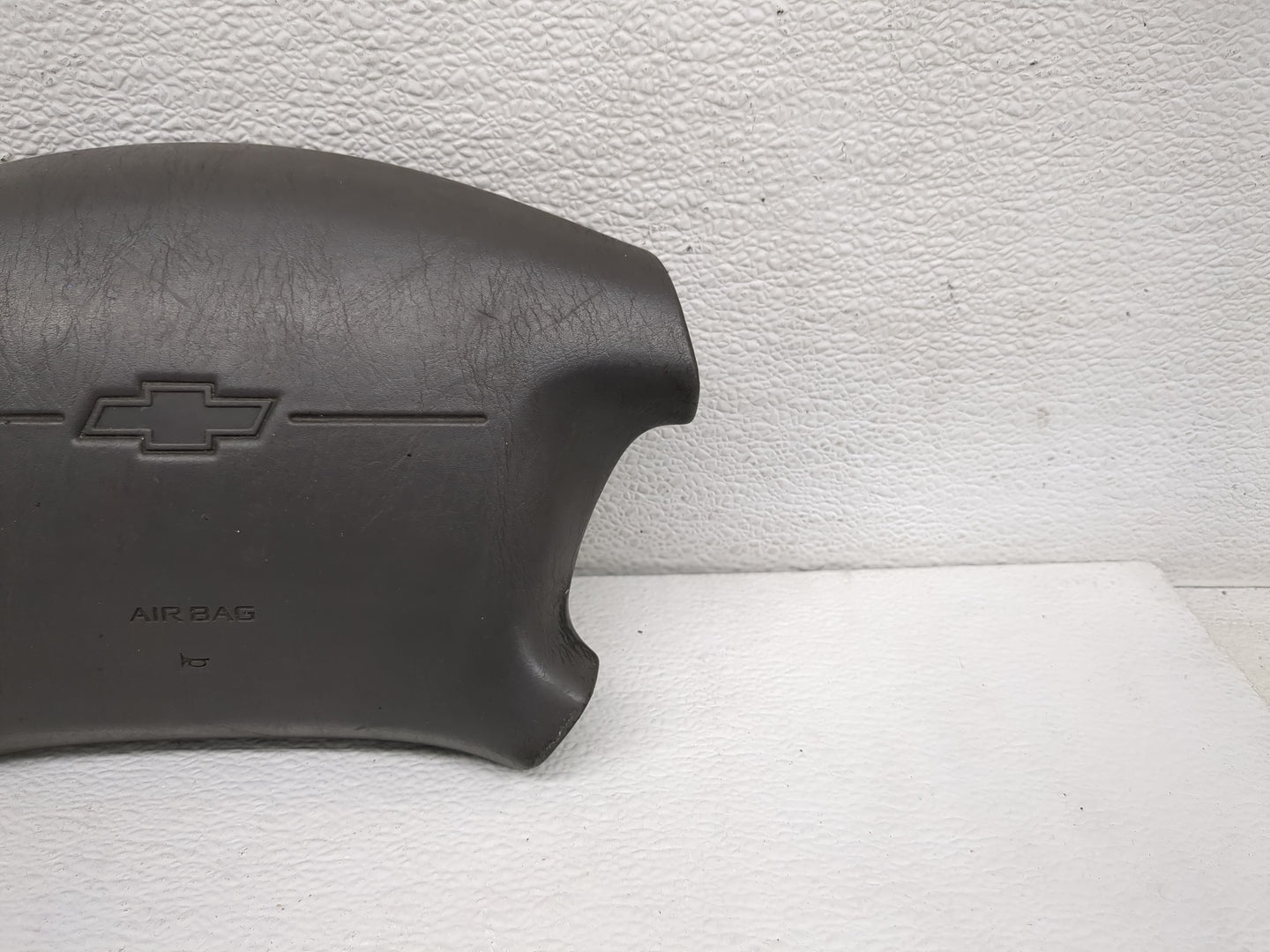 1998 Chevrolet Prizm Air Bag Driver Left Steering Wheel Mounted Fits OEM Used Auto Parts - Oemusedautoparts1.com