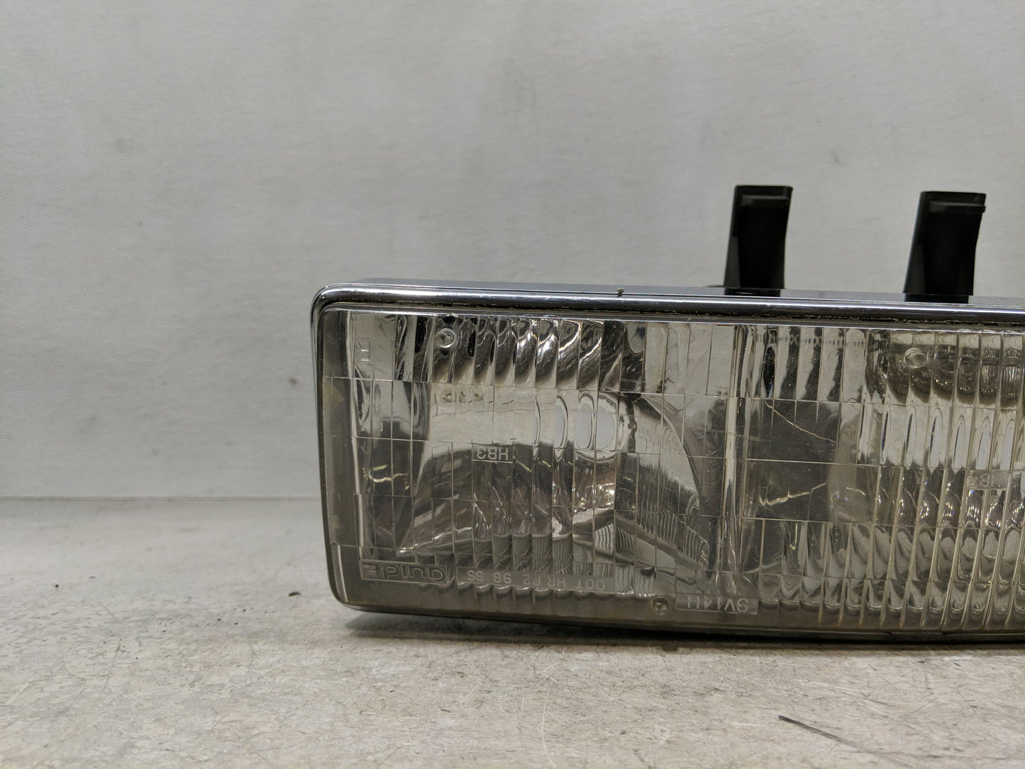 1998 Chevrolet S10 Passenger Right Oem Head Light Headlight Lamp - Oemusedautoparts1.com
