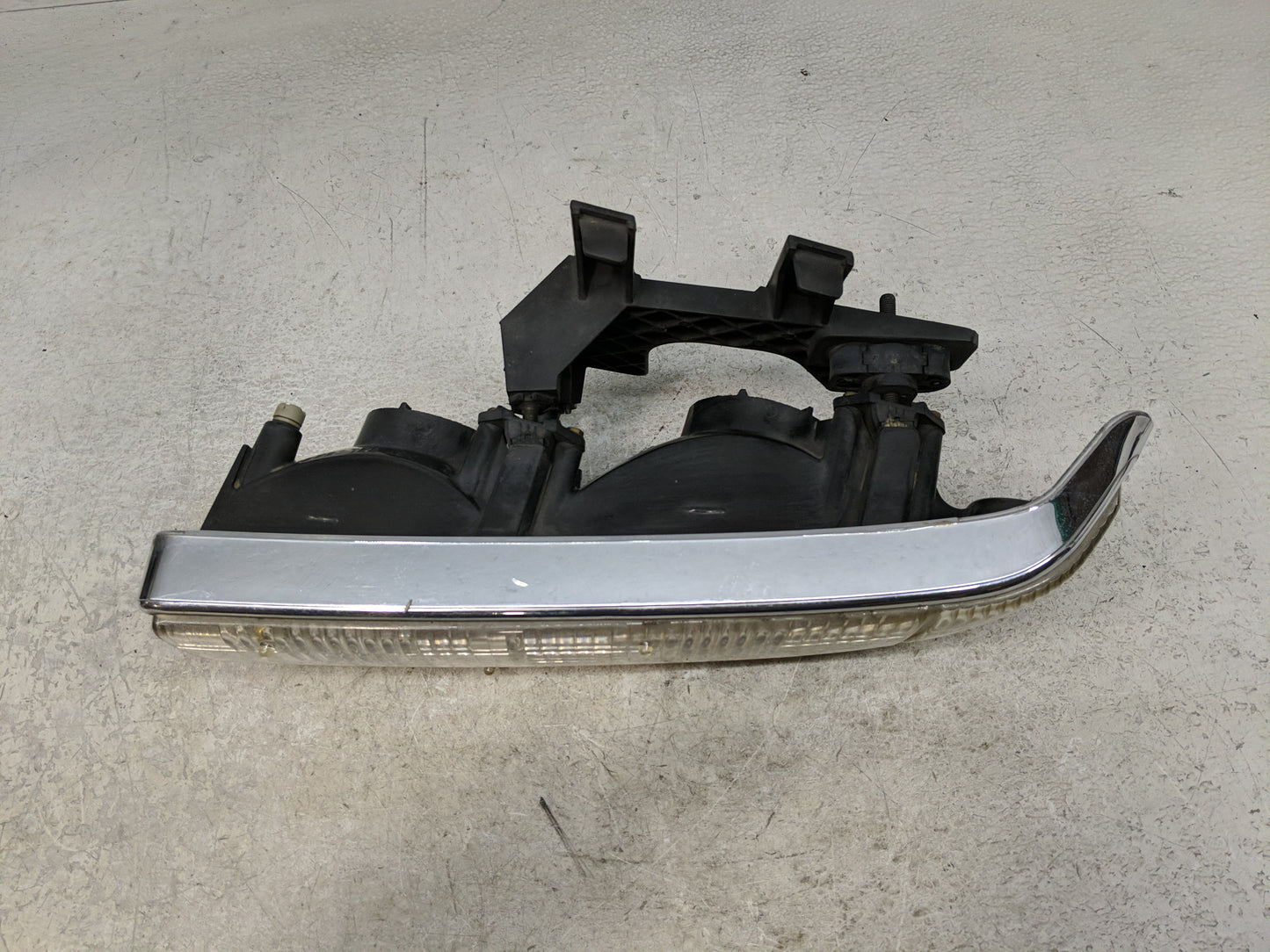 1998 Chevrolet S10 Passenger Right Oem Head Light Headlight Lamp - Oemusedautoparts1.com