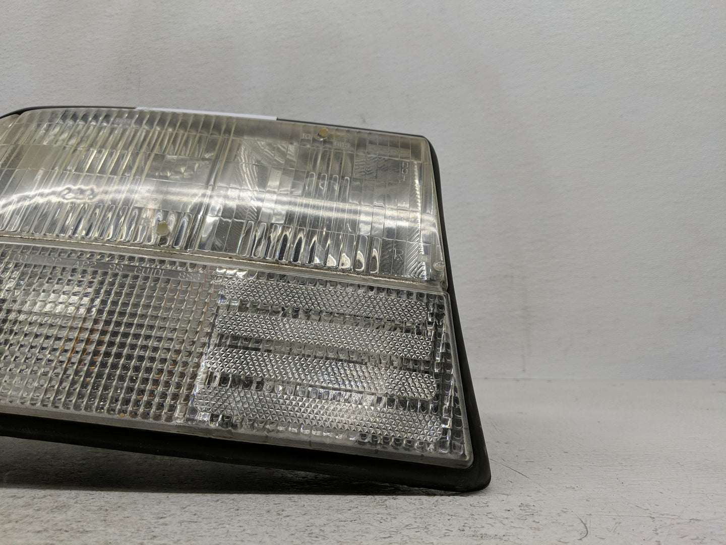 1998 Chevrolet S10 Passenger Right Oem Head Light Headlight Lamp - Oemusedautoparts1.com